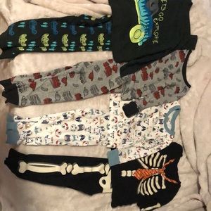 Old navy boy pajama set